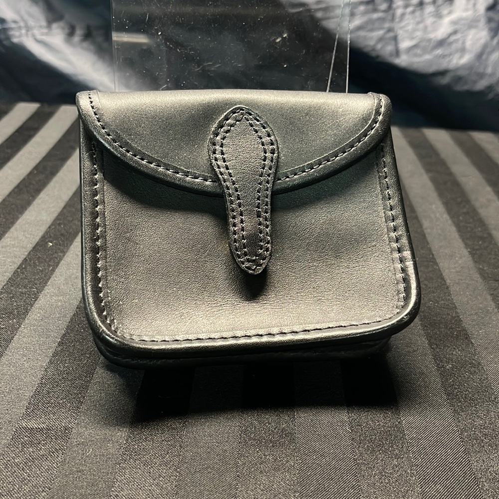 Unisex Belt Black Wallet , possibly leather, no material or vendor information